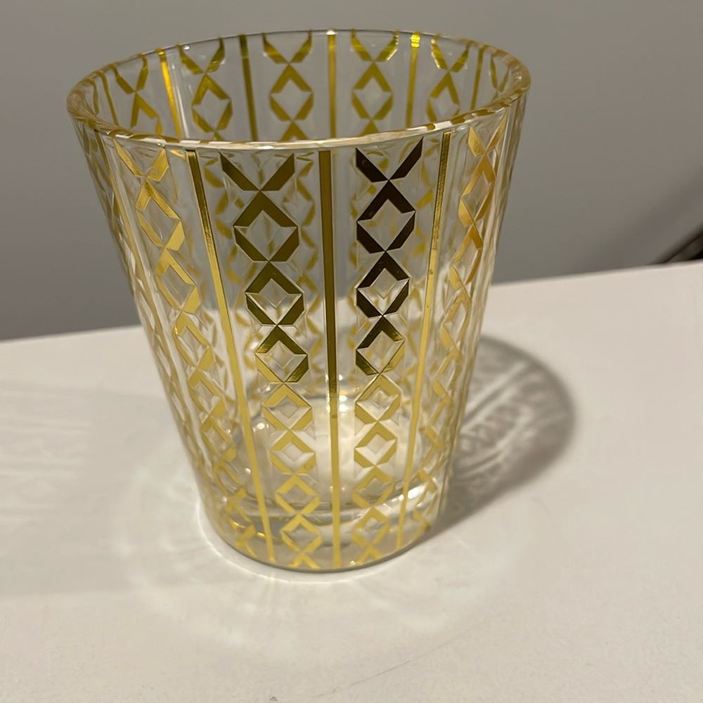 Nest holiday votive
